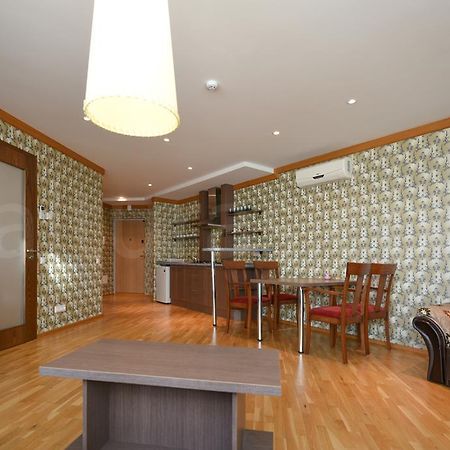 Elija Apartments 帕兰加 外观 照片